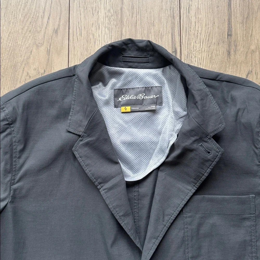 Eddie Bauer Travex Charcoal Gray Jacket Men’s Size T46